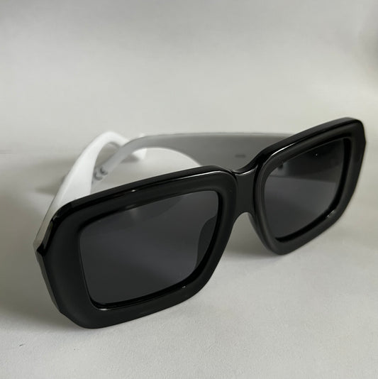Coi Leray trendy sunglasses