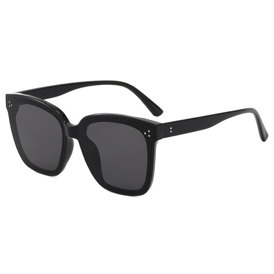 Chanel. Vibes Sunglasses-black